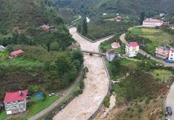 Rize'deki sel anı kamerada