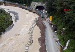 Rize ve Artvin’de selin izleri siliniyor