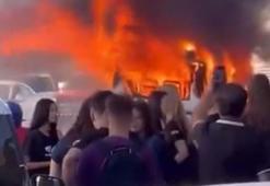 Mersin'de öğrenci servisi yandı