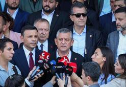 Özgür Özel İstanbul Adalet Sarayı önünde açıklama yaptı