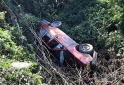 Sakarya’da otomobil şarampole devrildi: Aynı aileden 5 yaralı