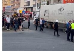 TIR ile motosiklet çarpıştı: 1 ölü, 1 yaralı