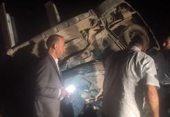 Şanlıurfa'da hafif ticari araçlar çarpıştı: 1 ölü, 5 yaralı