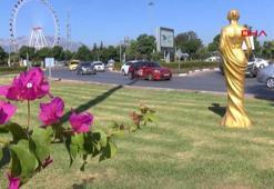 62'nci Altın Portakal Film Festivali öncesi 62 Venüs heykeli, kenti süslemeye başladı