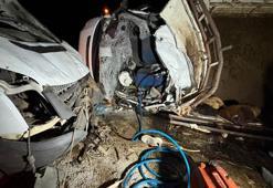 Diyarbakır’da kamyonetler çarpıştı: 2 ölü, 1 yaralı