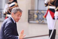 Eski Fransa Cumhurbaşkanı Sarkozy'ye 5 yıl hapis cezası