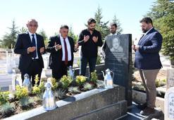 Neşet Ertaş, Kırşehir'deki mezarı başında anıldı