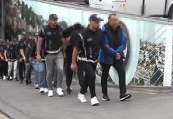 Usulsüz yöntemlerle yabancılara vatandaşlık kazandıramaya çalışan 113 şüpheli adliyeye sevk edildi