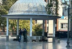 Tarihi caminin avlusuna bırakılan çanta fünye ile patlatıldı