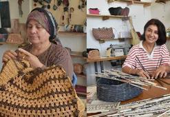 Kadın üreticiler, atık kağıtları sepete dönüştürdü