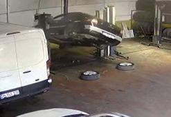 Arnavutköy'de otomobil liftten düştü; tamirci son anda kurtuldu