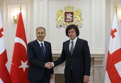 Bakan Yerlikaya, Gürcistan Başbakanı Kobakhidze ile görüştü