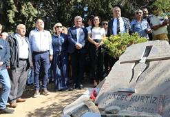 Tuncel Kurtiz, ölümünün 12'nci yıl dönümünde mezarı başında anıldı