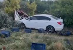 Otomobil, bahçede çalışan işçilere çarptı; 1 ölü, 3 yaralı