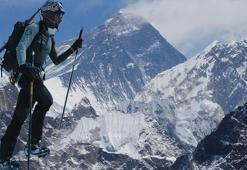 Polonyalı kayakçı Andrzej Bargiel, Everest'ten ek oksijen kullanmadan indi