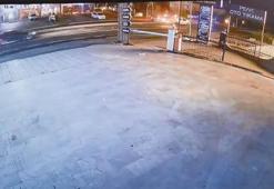 Büyükçekmece'de polis aracıyla hafif ticari araç çarpıştı: 1 ölü, 2' si polis 4 yaralı