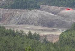 'Su şehri' Bursa'nın 1 haftalık suyu kaldı; kuruyan Nilüfer Barajı dronla görüntülendi