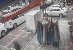 Esenyurt'ta kaçan şüpheliyi durdurmak isteyen polis metrelerce sürüklendi