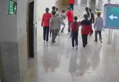 Öğretmen, boğazına mandalina kaçan öğrenciyi heimlich yöntemiyle kurtardı