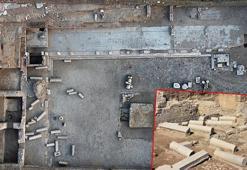 Metropolis'te ticaretin kalbi olduğu değerlendirilen 1800 yıllık agora bulundu