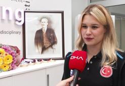 Dünya Şampiyonu yüzücü Defne Kurt: Ülkemi gururla temsil ediyorum