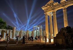 Bakan Ersoy: Side ve Efes ören yerleriyle Galata Kulesi'nde gece ziyaretlerini 2 Kasım'a uzatıyoruz