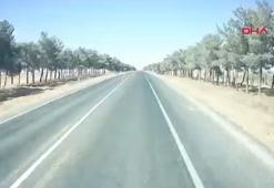 Minibüsle otomobilin çarpıştığı, 1 kişinin öldüğü kaza kamerada