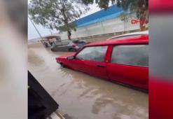 İzmir'de yağış etkili oldu