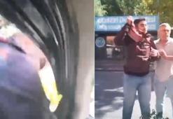 Motokurye, direksiyondaki sürücüyü yumrukladı