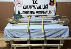 İş makinesi ile kaçak kazıya 2 gözaltı