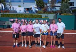 Pembe Top Turnuvası’nda, meme kanseri farkındalığı: Erken teşhis hayat kurtarır