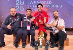 Milli Halterci Muhammed Furkan Özbek rekor kırarak dünya şampiyonu oldu