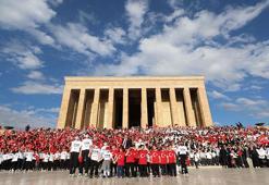 Anıtkabir’e LÖSEV'den 100 bin kişilik ziyaret