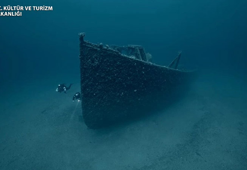 Bakan Ersoy: Çanakkale'nin mavi derinliklerinde, Gelibolu'nun şanlı destanına tanıklık ediyoruz