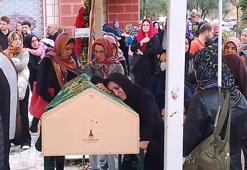 Silodaki patlamada ölen eşinin tabutuna sarılarak ağladı