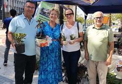 Emekli öğretmenden sokak hayvanları için destek kermesi