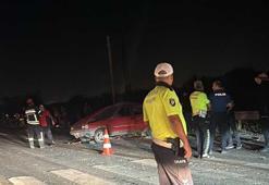 Tarsus'ta 2 otomobil çarpıştı: 1 ölü, 4 yaralı