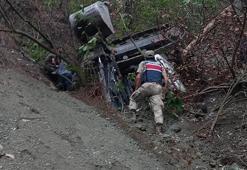 Yol açarken uçuruma yuvarlanan iş makinesinin operatörü öldü