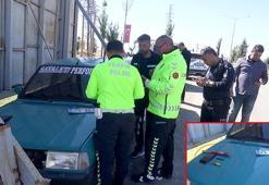 Polisten kaçıp, otomobilini reklam tabelasının arkasına gizledi ancak cezadan kurtulamadı