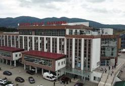 16 yaşındaki çocuk, karın ağrısı şikayetiyle geldiği hastanede doğum yaptı