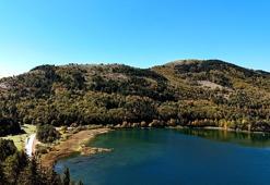 Abant’ta sonbahar güzelliği havadan görüntülendi