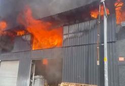 Beylikdüzü'nde fabrikada çıkan yangın söndürüldü