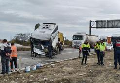 Tekirdağ’da 3 aracın karıştığı kazada 3 sürücü yaralandı