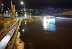İzmir'de sağanak yağış etkili oldu