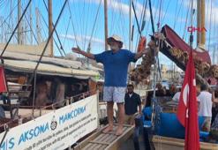 Son sünger avcısı Aksona Mehmet, 60'ıncı yılı anısına yaptığı dalışı tamamladı