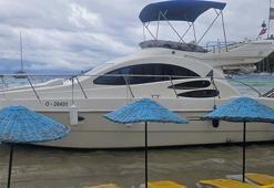 Akbük Koyu'nda motoryat karaya oturdu