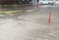 Aydın'da sağanak nedeniyle bazı yollar suyla doldu