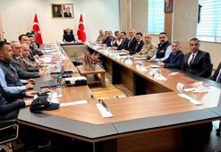 Bakan Yerlikaya, Hakkari'de 'Sınır Güvenliği Toplantısı'na katıldı