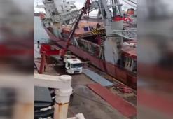 Tuzla Tersaneler Bölgesi'nde gemi yan yattı: 1 ölü
