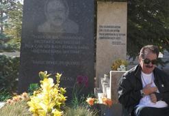 İbrahim Tatlıses’ten Neşet Ertaş’ın mezarına ziyaret